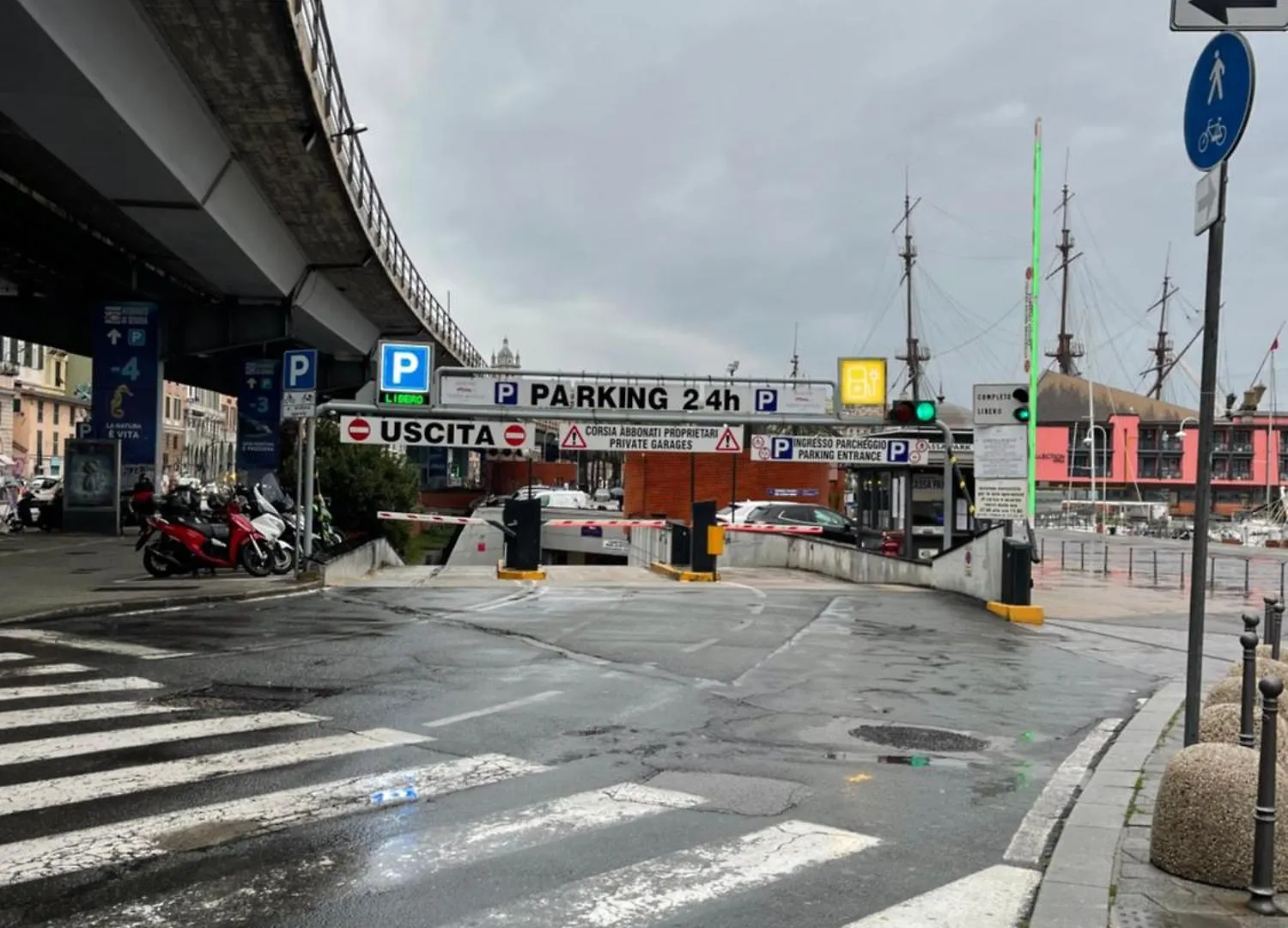 شقة Attico Centro Con Terrazza E Jacuzzi E Parcheggio Privati جنوة إيطاليا